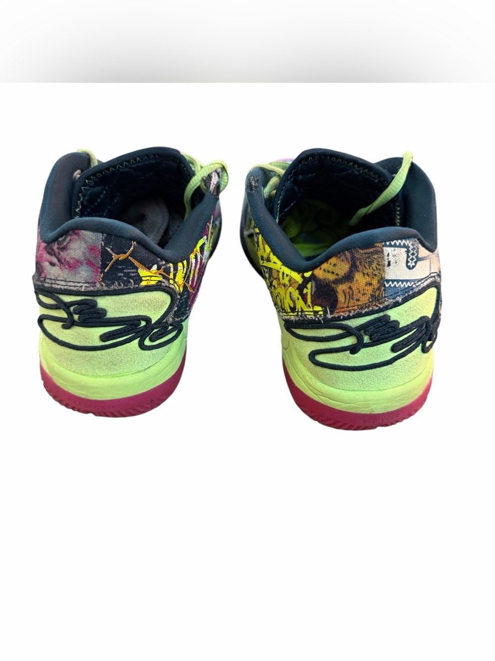 Nike LeBron 22 Bryce’s World Multicolor Graffiti Maximalism Youth Sz 7 Sneakers - Picture 6 of 9